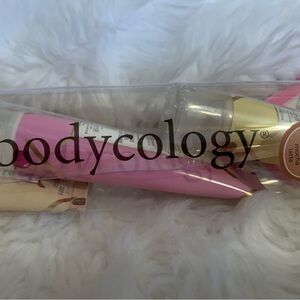 BODYCOLOGY moisturizing three pack of  1oz. body creams gift set  NWT